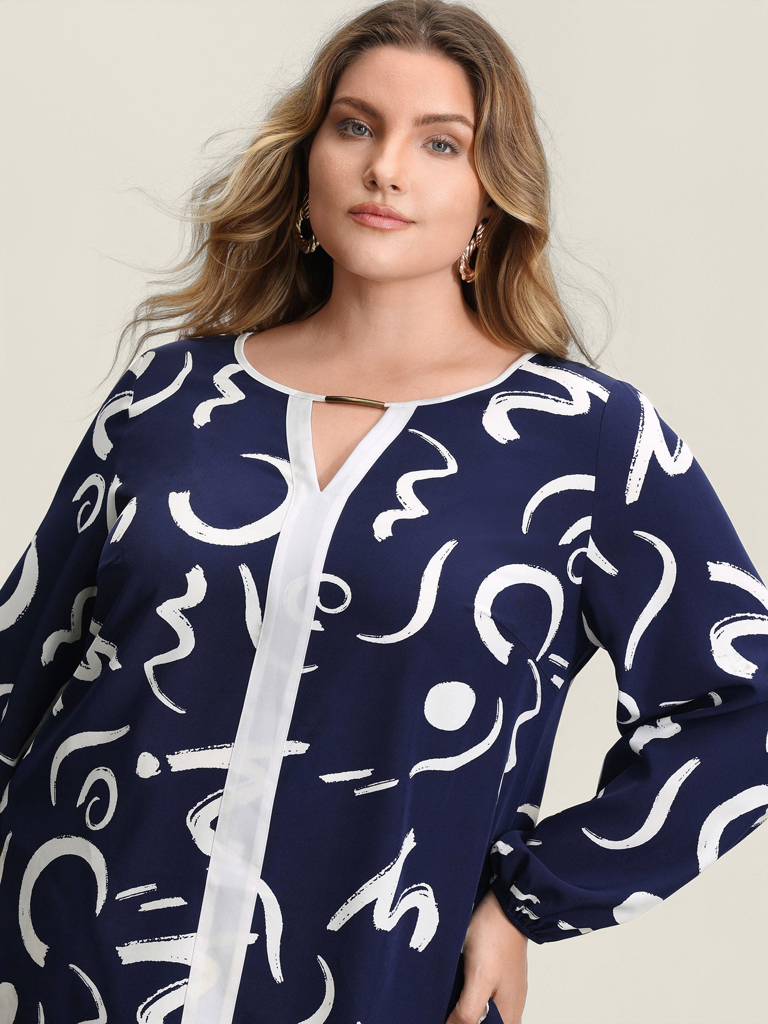 Scribble Print Color Contrast Cut-Out Blouse