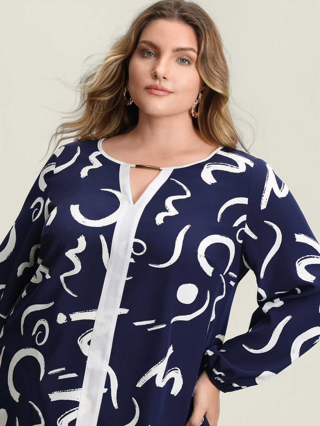 Scribble Print Color Contrast Cut-Out Blouse